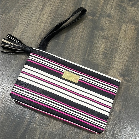 BETSY JOHNSON Wristlet - Picture 7 of 7
